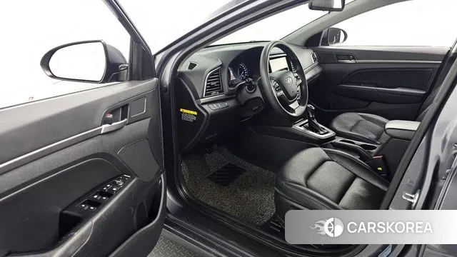 Hyundai Avante AD 2018 Серый из Кореи, фото 2