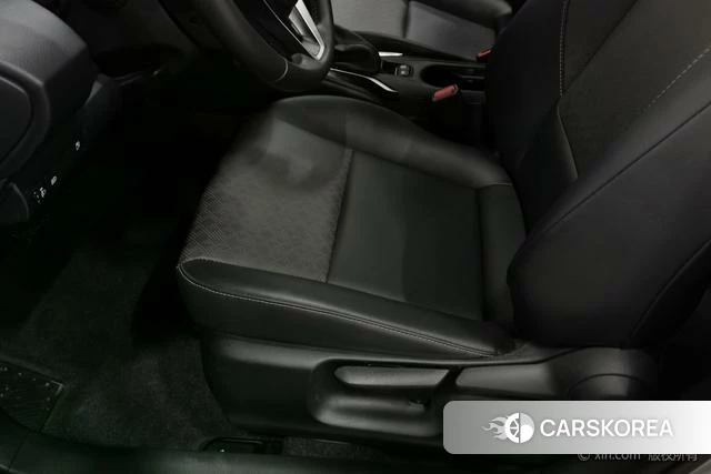Toyota Corolla 2025 Темно-серый из Китая, фото 2