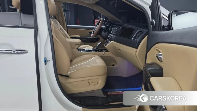 Kia The New Carnival 2018 Белый из Кореи, фото 2