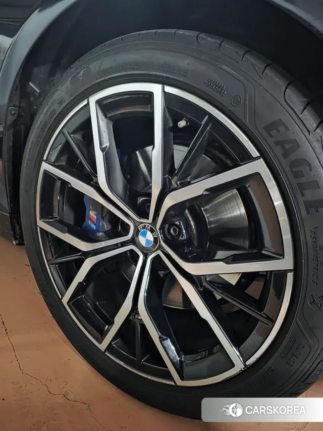 BMW 5 Series (G30) 2023 Черный из Кореи, фото 2