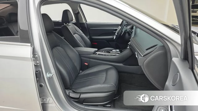 Hyundai Sonata (DN8) 2021 Серебряный из Кореи, фото 2