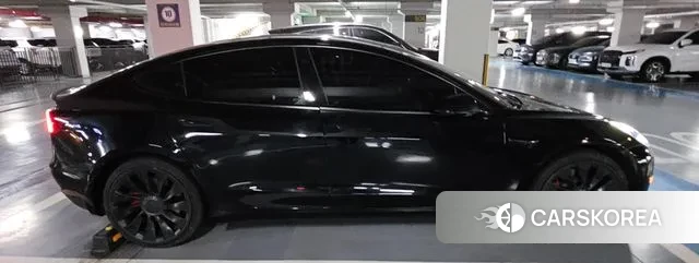 Tesla Model 3 2022 Черный из Кореи, фото 2