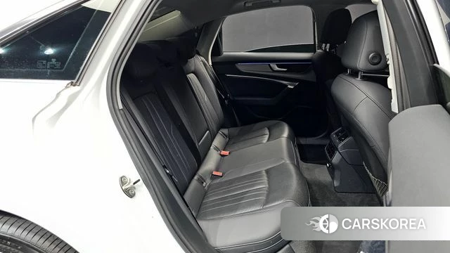 Audi A6 (C8) 2020 Белый из Кореи, фото 2