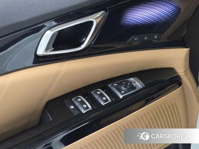 Kia Carnival 4th generation 2023 Белый из Кореи, фото 2