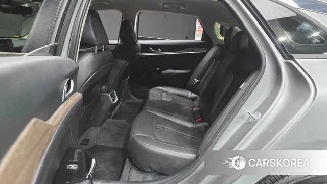 Kia K5 3rd generation 2022 Серебристо-серый из Кореи, фото 2