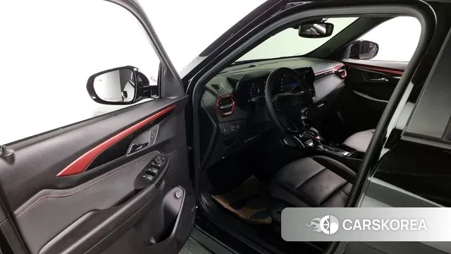 Chevrolet (GM Daewoo) The New Trail Blazer 2023 Черный из Кореи, фото 2