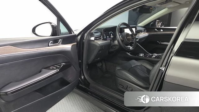 Kia K5 Hybrid 3rd Generation 2022 Черный из Кореи, фото 2