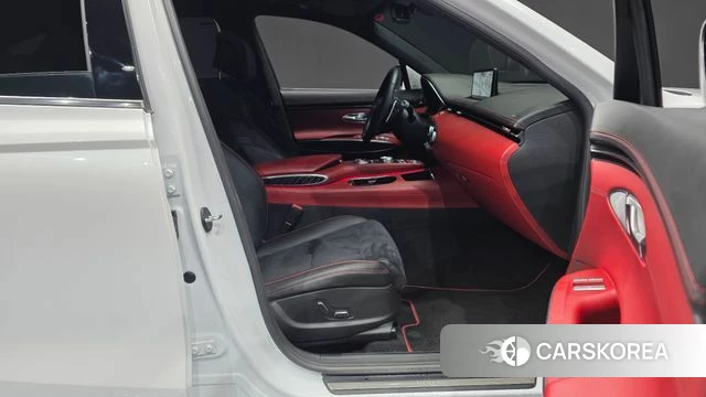 Genesis GV70 2021 Белый из Кореи, фото 2