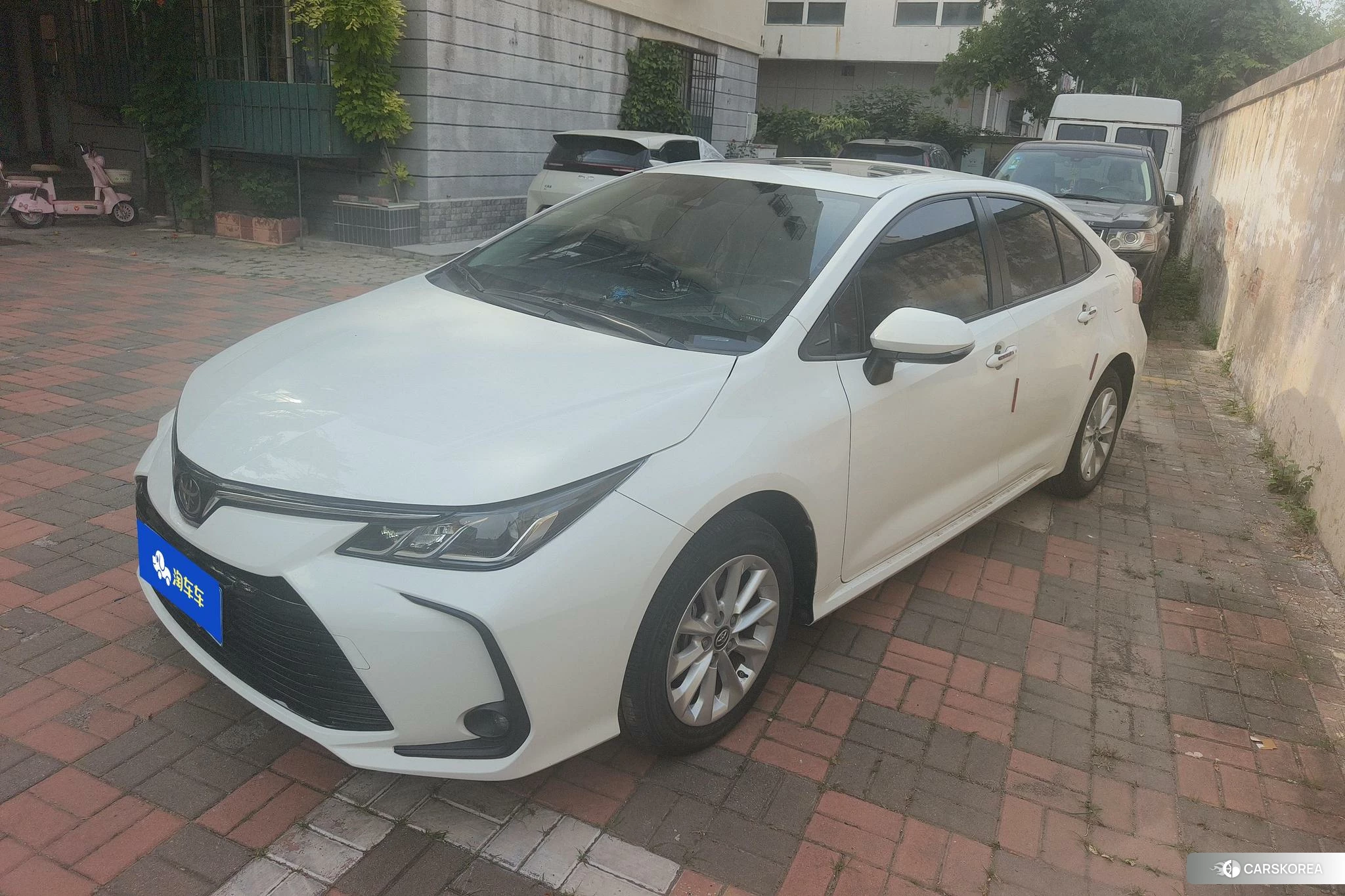 Toyota Corolla 2021 Белый из Китая, фото 2