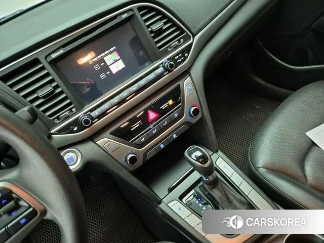 Hyundai Avante AD 2018 Белый из Кореи, фото 2