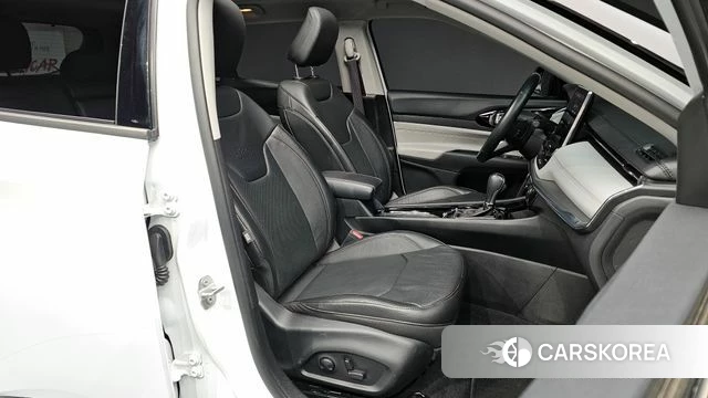 Jeep Compass 2nd Generation 2022 Белый из Кореи, фото 2
