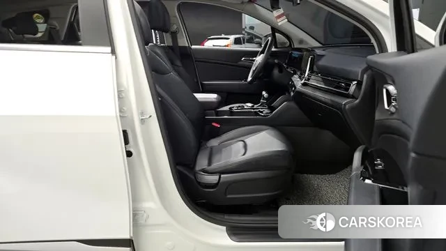 Kia Sportage 5th Generation 2022 Белый из Кореи, фото 2