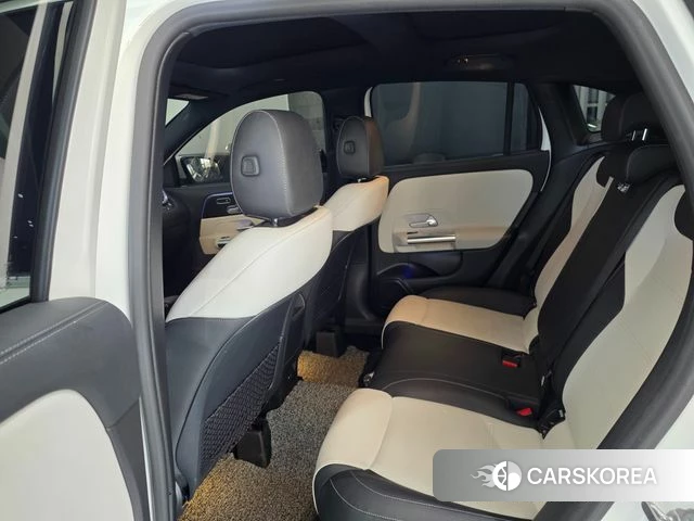 Mercedes-Benz GLA - Class H247 2021 Белый из Кореи, фото 2