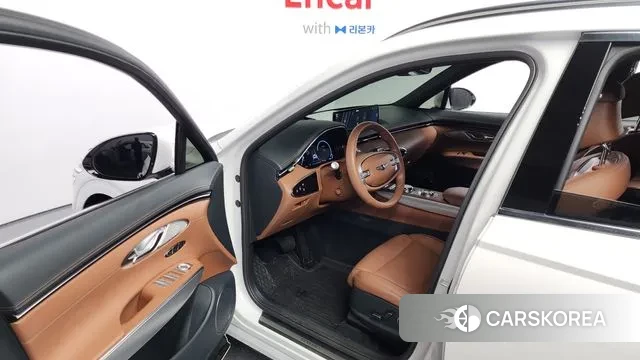 Genesis GV70 2022 Белый из Кореи, фото 2