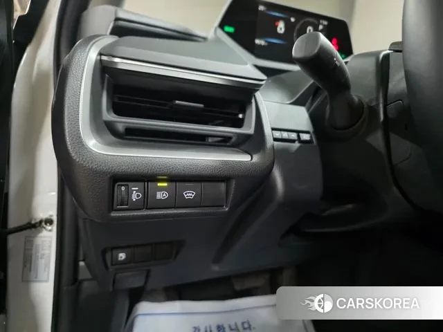 Toyota Prius 5th Generation 2024 Белый из Кореи, фото 2