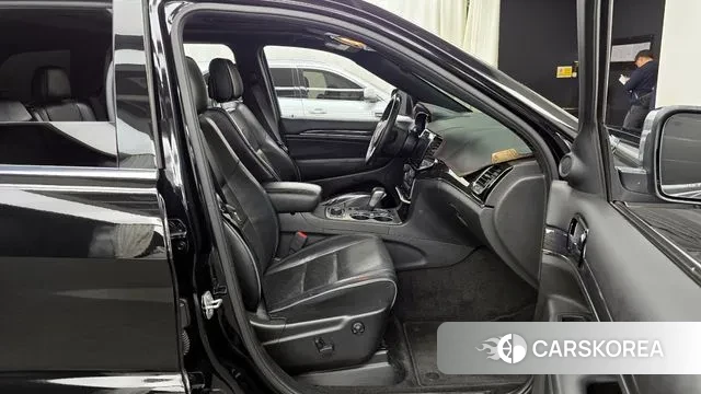 Jeep Grand Cherokee 2018 Черный из Кореи, фото 2