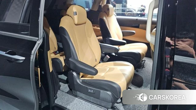 Kia Carnival 4th generation 2023 Черный из Кореи, фото 2