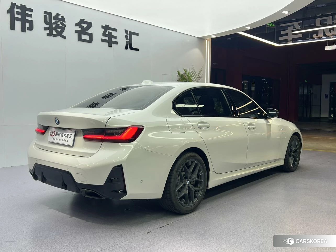 BMW 3 series 2024 Белый из Китая, фото 2