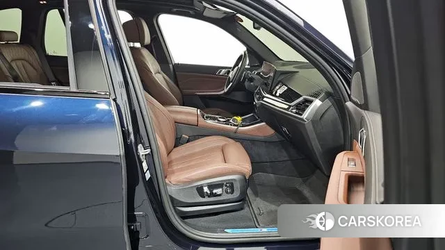 BMW X5 (G05) 2024 Черный из Кореи, фото 2