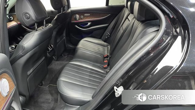 Mercedes-Benz E-Class W213 2018 Черный из Кореи, фото 2