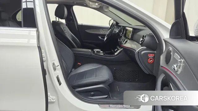 Mercedes-Benz E-Class W213 2019 Белый из Кореи, фото 2