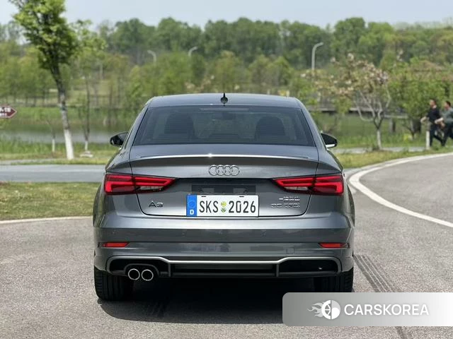 Audi A3 2020 Темно-серый из Китая, фото 2