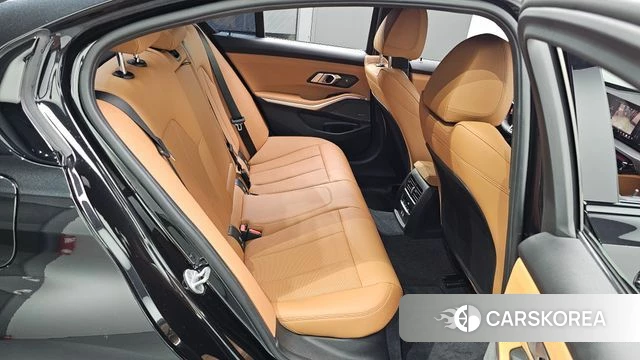 BMW 3 Series (G20) 2025 Черный из Кореи, фото 2