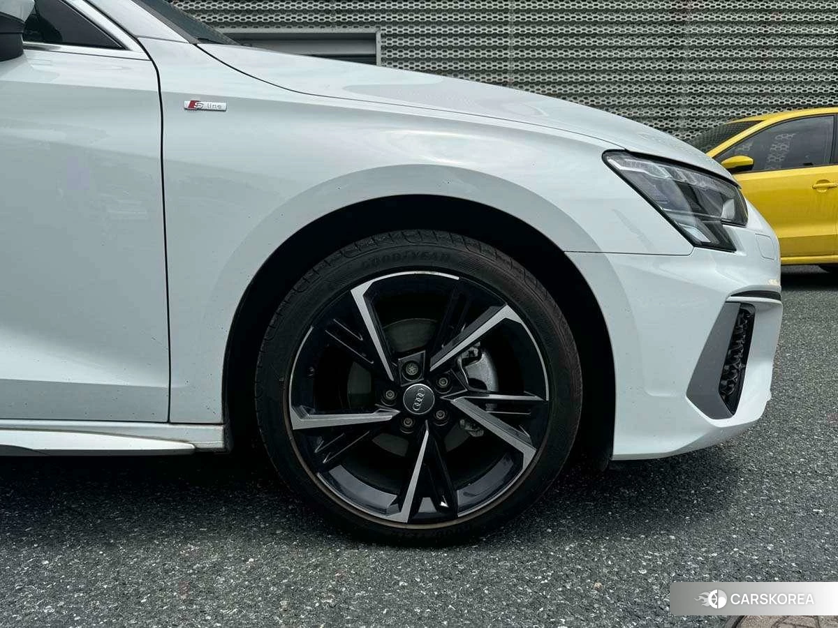 Audi A3 2021 Белый из Китая, фото 2