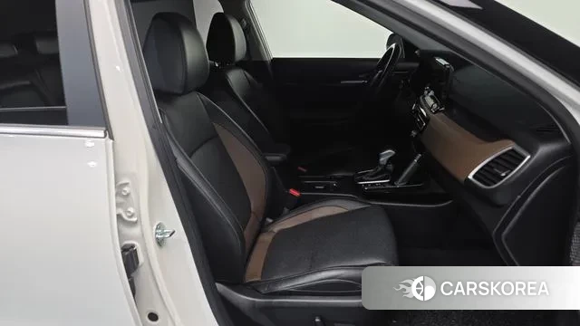 Kia Seltos 2022 Белый из Кореи, фото 2