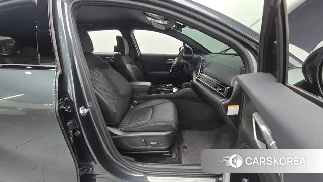 Kia Sportage 5th Generation Hybrid 2024 Серый из Кореи, фото 2