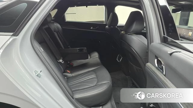 Kia The New K5 3rd generation 2025 Серебристо-серый из Кореи, фото 2