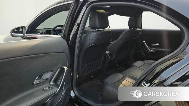 Mercedes-Benz A-Class W177 2020 Черный из Кореи, фото 2