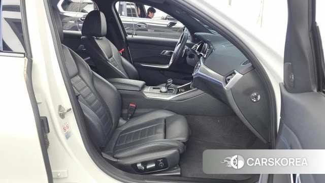 BMW 3 Series (G20) 2020 Белый из Кореи, фото 2