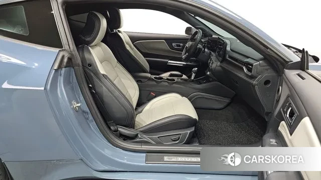 Ford Mustang 7th Generation 2024 Синий из Кореи, фото 2