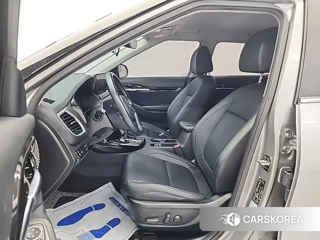 Kia Seltos 2022 Серебристо-серый из Кореи, фото 2