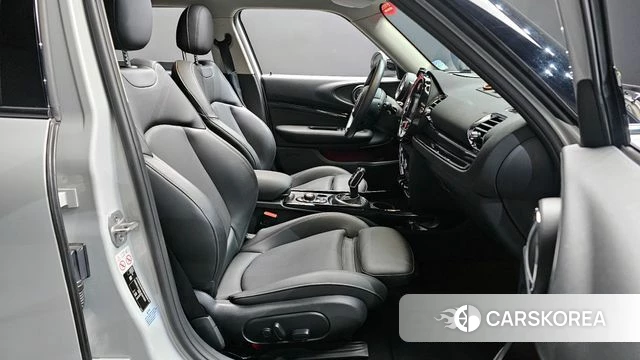 Mini Cooper Clubman 2020 Серебряный из Кореи, фото 2