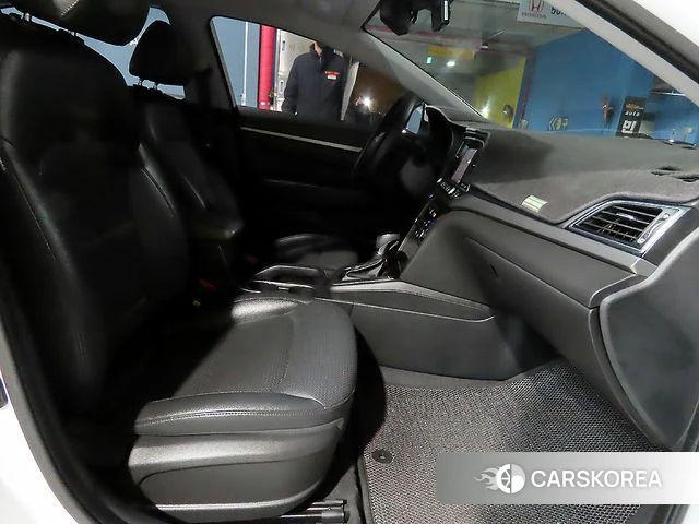 Hyundai Avante AD 2018 Белый из Кореи, фото 2