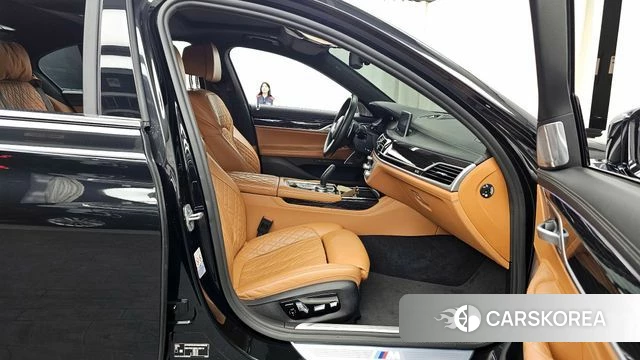 BMW 7 Series (G11) 2022 Черный из Кореи, фото 2