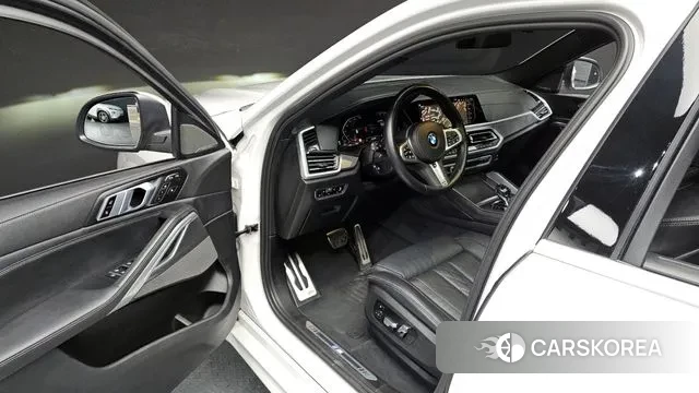 BMW X6 (G06) 2023 Белый из Кореи, фото 2