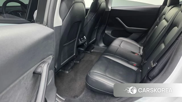 Tesla Model Y 2023 Белый из Кореи, фото 2