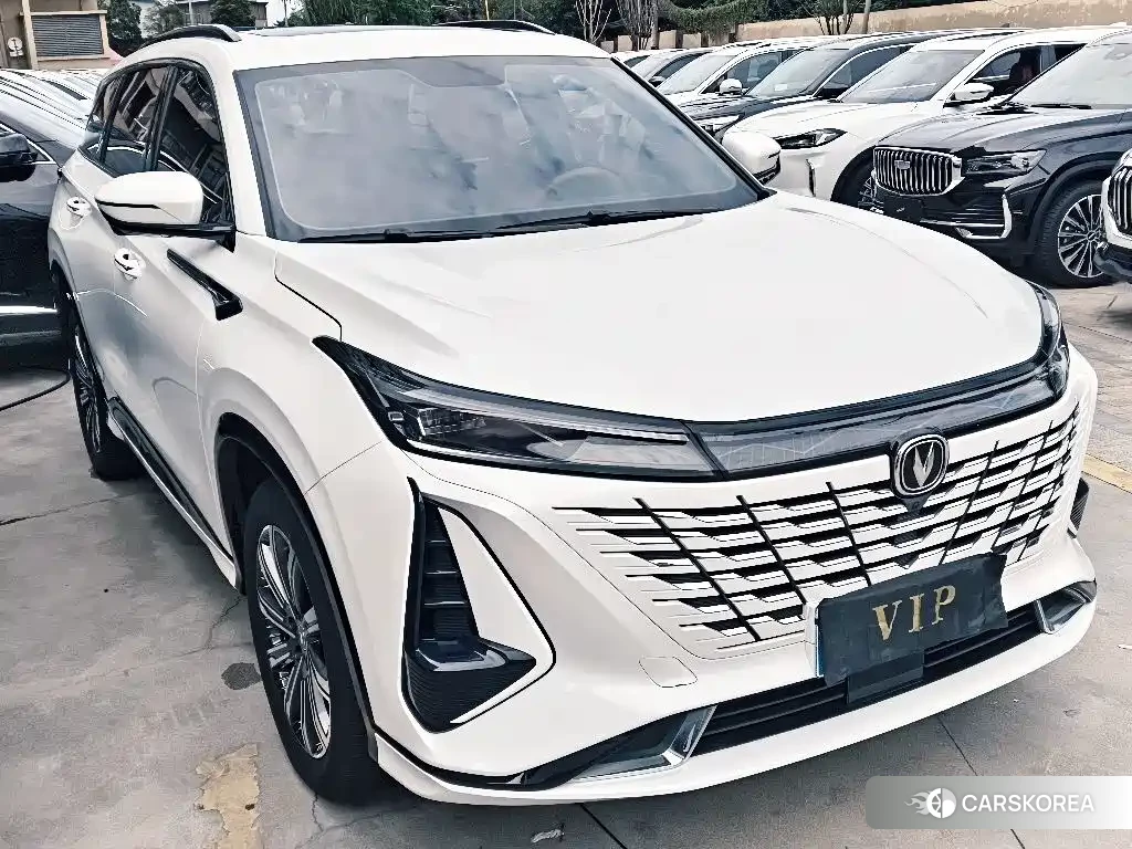 Chang'an CS75PLUS 2023 Белый из Китая, фото 2