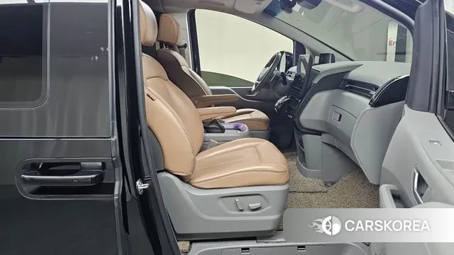 Hyundai Staria 2021 Черный из Кореи, фото 2