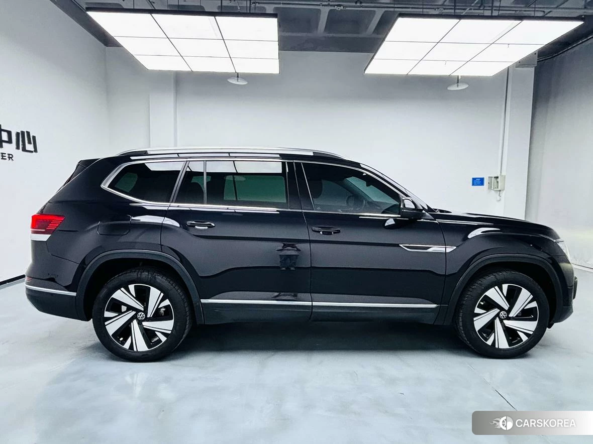 Volkswagen Teramont 2024 Черный из Китая, фото 2