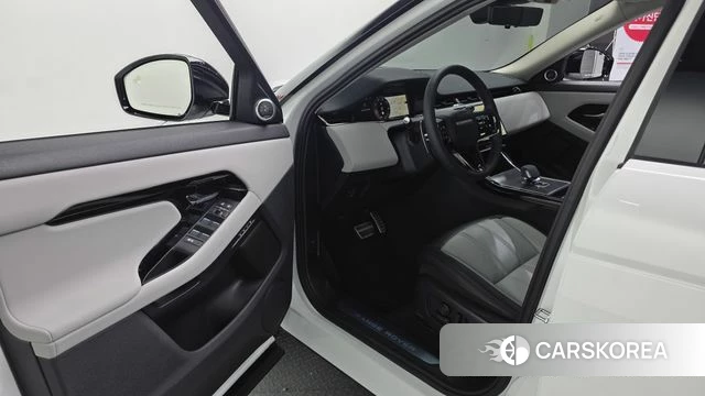 Land Rover Range Rover Evoque 2nd Generation 2025 Белый из Кореи, фото 2