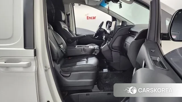 Hyundai Staria 2021 Белый из Кореи, фото 2