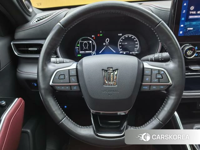 Toyota Crown Lufang 2022 Белый из Китая, фото 2