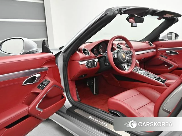 Porsche 718 Boxster 2023 Серебряный из Кореи, фото 2