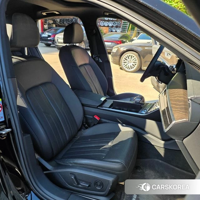 Audi A6 (C8) 2021 Черный из Кореи, фото 2