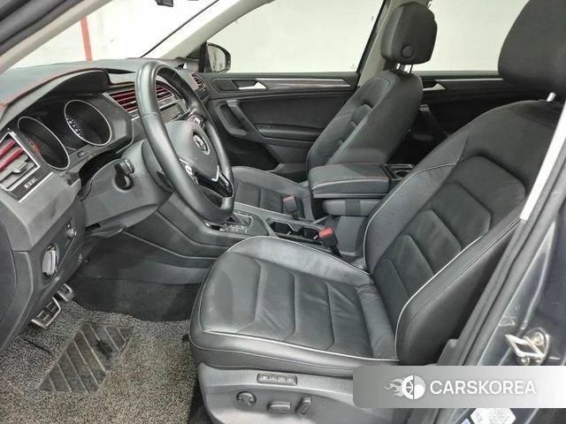 Volkswagen Tiguan second Generation 2020 Серый из Кореи, фото 2