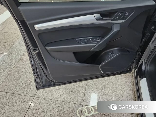 Audi Q5 (FY) 2023 Серый из Кореи, фото 2